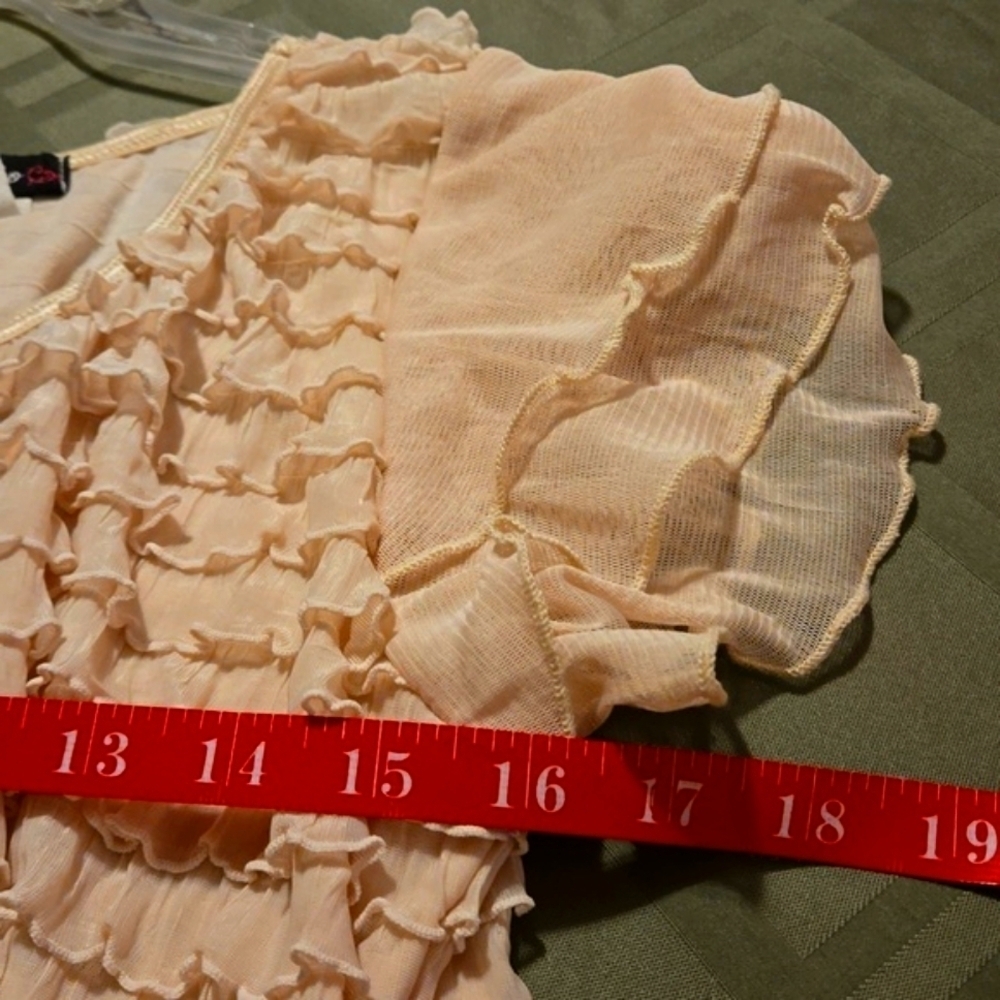 Cocomo Women’s XL Soft Tiered Ruffle Blouse - Pale Peach Stretch Fabric - Picture 9 of 10